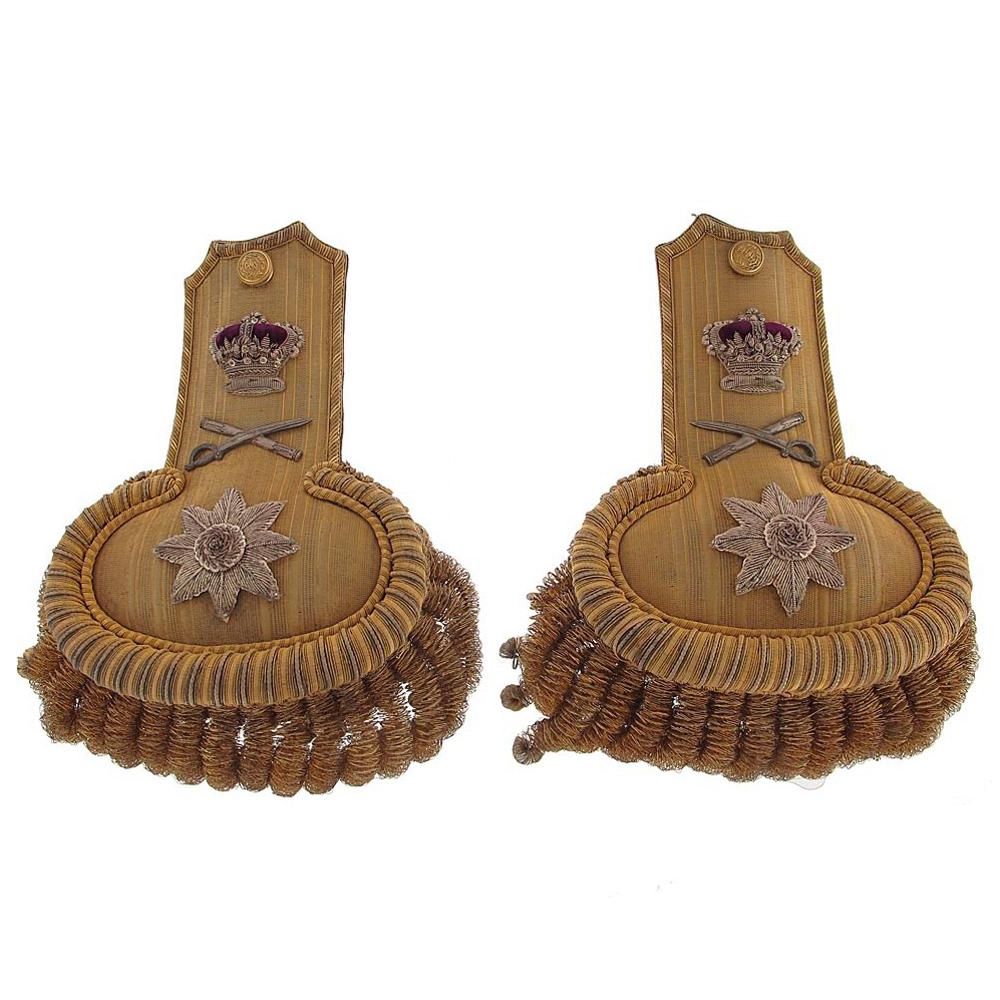 Epaulettes